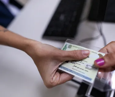 Novo RG: governo prepara atitude para população tirar CIN imediatamente - Imagem