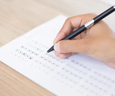 Prefeitura abre concurso público com salários de até R$ 7,8 mil - Imagem