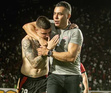 UFMG: Sul-Americana à vista? Vitória cresce na luta por vaga em 2026 - Imagem