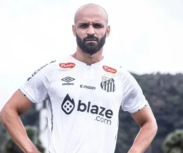 Ex-Bahia, Thaciano pede para não jogar pelo Santos na Vila Belmiro; entenda - Imagem