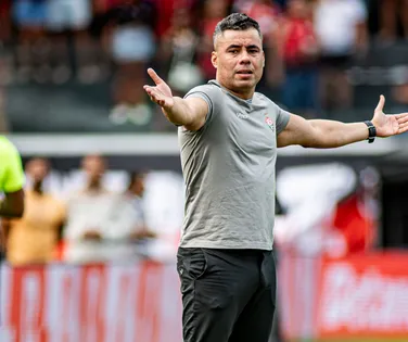 Torcedor do Vitória troca desabafos com Jair Ventura: "É muito fod@" - Imagem
