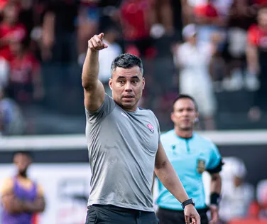 Com Jair Ventura, Vitória alcança maior sequência invicta na Série A - Imagem