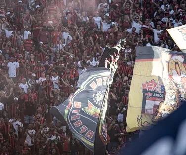 Vitória bate recorde de público no Barradão contra o Mirassol; confira - Imagem