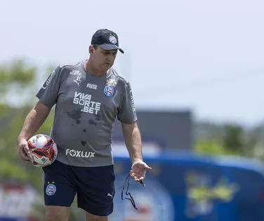 À disposição: novo reforço do Bahia treina e fica próximo da estreia - Imagem