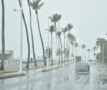 Inmet: Bahia e outros 17 estados estão sob alerta de chuvas intensas - Imagem