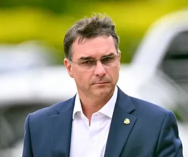 Antes de rodar o Brasil, Flávio deve iniciar pré-campanha em Israel - Imagem