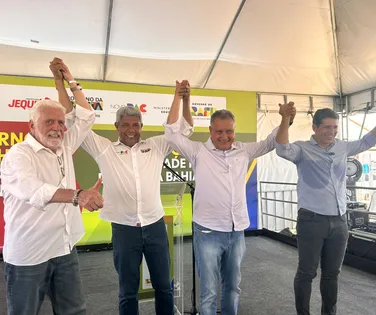 Apoio firmado? Zé Cocá divide palanque com Jerônimo, Rui e Wagner em Jequié - Imagem