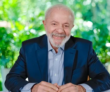 Deputado quer vetar dinheiro público para Carnaval após homenagem a Lula - Imagem