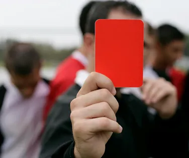 Árbitro do Ba-Vi apitou apenas cinco jogos do profissional em 2025 - Imagem