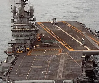 Por que o Brasil afundou seu maior navio de guerra? O motivo é mais perigoso do que parece - Imagem