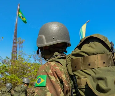 Ciumes? Sargento do Exército é preso suspeito de tentar matar barbeiro - Imagem