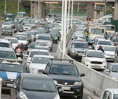 CNH sem autoescola: Detrans descumprem regra e Governo Lula pressiona - Imagem