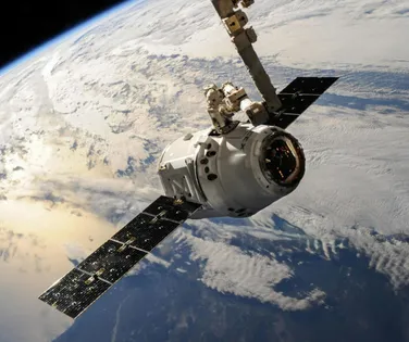 Amazon pode derrubar a Starlink? Entenda a disputa bilionária - Imagem