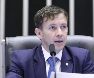 Deputado é alvo da PF por suspeita de desvio de quase R$ 1 milhão - Imagem