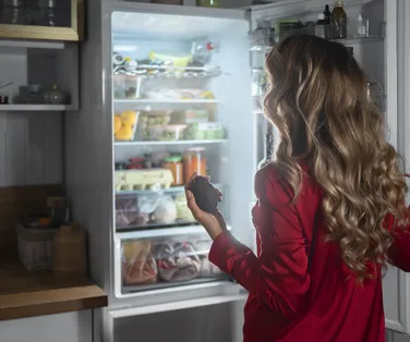 Desligar a geladeira à noite economiza energia? Saiba a verdade - Imagem