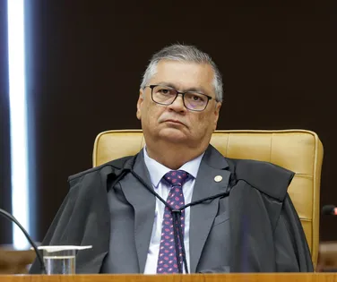 STF corta "auxílio-peru" e "penduricalho de panetone" de servidores públicos - Imagem