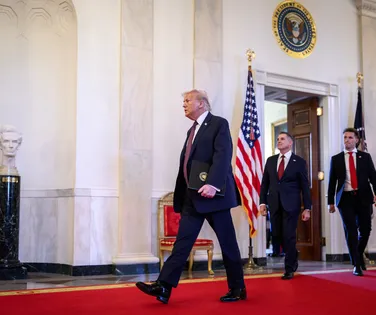 Em Davos, Trump lança Conselho de Paz e acende alerta mundial - Imagem