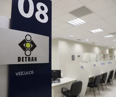 Detran-BA abre concurso para 170 vagas e salários de até R$ 3,8 mil - Imagem