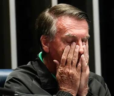 STF libera terapia elétrica craniana para ex-presidente Bolsonaro - Imagem