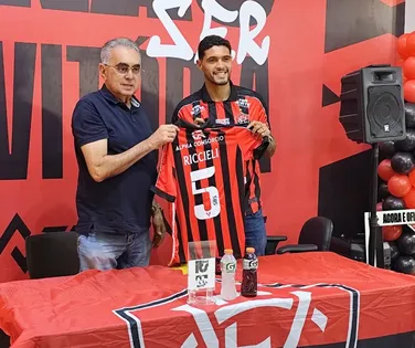 Novo camisa 5 do Vitória, Riccieli é apresentado: "Clube gigante" - Imagem