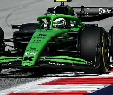 F1 2026: novo capacete de Bortoleto homenageia Ayrton Senna - Imagem