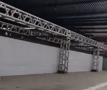 Retirada de feirantes para abrigar camarote gera tensão em Correntina - Imagem