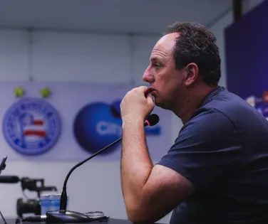 Rogério Ceni detona CBF após mudança de jogo: "Manda quem pode mais" - Imagem
