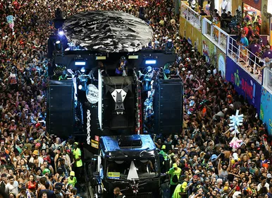 BaianaSystem divulga agenda e confirma retorno a circuito no Carnaval 2026 - Imagem