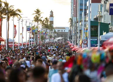 Vai pro Carnaval de Salvador? Veja como evitar golpes e curtir com saúde - Imagem