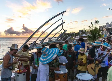 Lavagem de Odoyá: evento gratuito leva samba e fé ao Rio Vermelho - Imagem