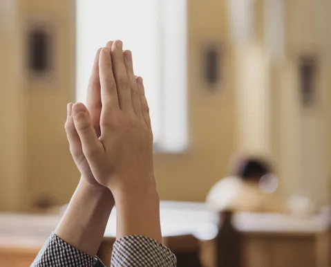 Casal é preso após invadir igreja e furtar objetos no interior da Bahia