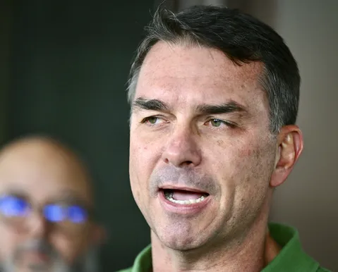 Flávio garante que Bolsa Família não será encerrado se ele for eleito - Imagem