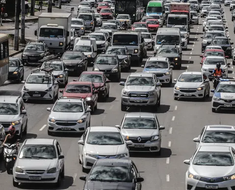 Rodovias da Bahia têm previsão de mais de 740 mil veículos no São João