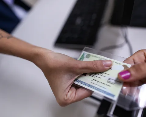 Novo RG: Bahia inicia emissão de identidade em cartão