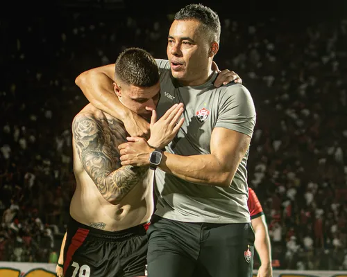 Sul-Americana à vista? Vitória cresce na disputa por vaga em 2026 - Imagem