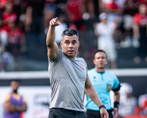 Com Jair Ventura, Vitória alcança maior sequência invicta na Série A - Imagem