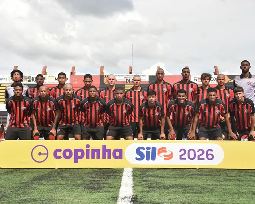 Vitória mostra força e busca empate no último minuto na Copinha - Imagem