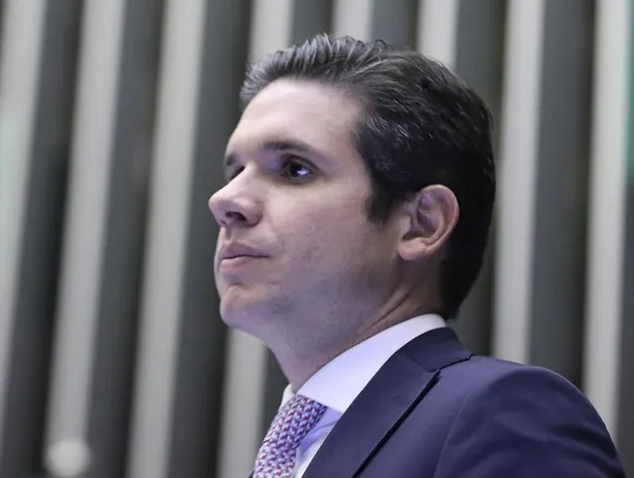 Deputados avaliam tirar Hugo Motta da presidência da Câmara - Imagem