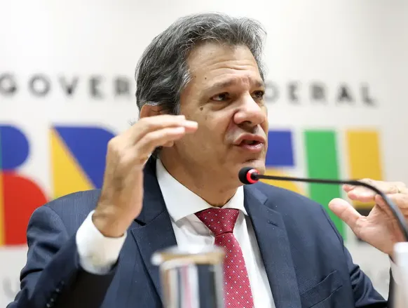 Saída de Haddad do governo ainda depende de reunião entre Trump e Lula - Imagem