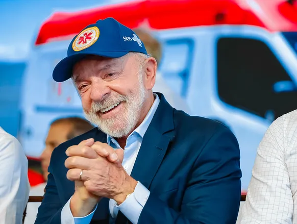 Carnaval de Salvador vira palco político: o tour de Lula pela festa - Imagem