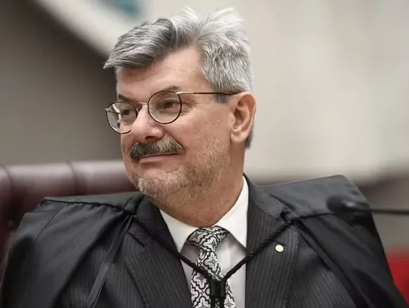 STJ decide afastar ministro acusado de assédio sexual - Imagem