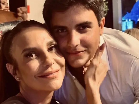 Filho de Ivete Sangalo vende abadá de camarote pela internet - Imagem