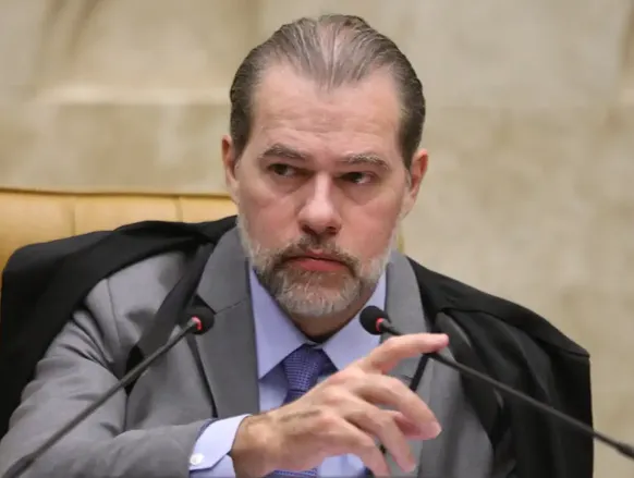 Toffoli libera perícias e admite negócios com sócio de Vorcaro - Imagem