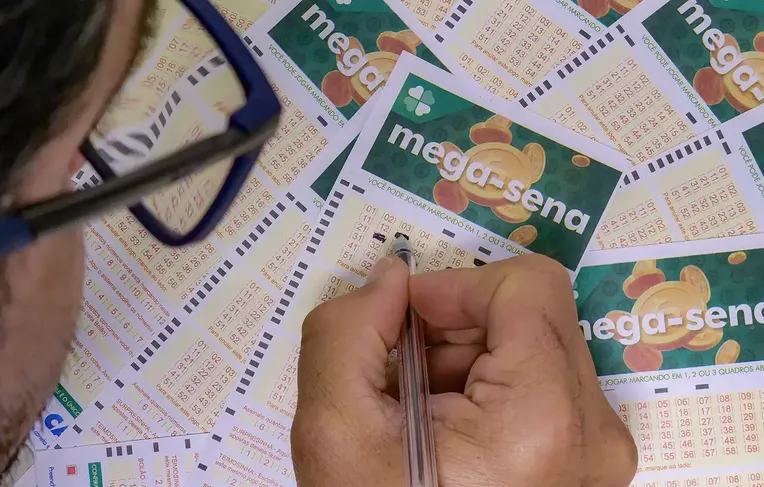 Mega Sena terá cinco sorteios seguidos em outubro; entenda