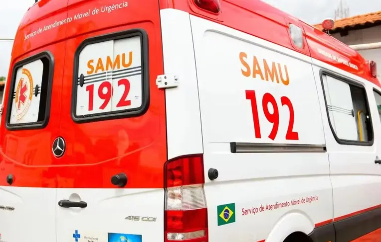 Homem morre eletrocutado ao tocar em fios durante obra em Salvador