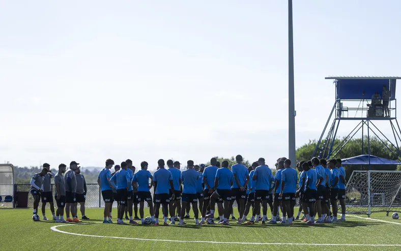 Bahia renova contrato com jovem promessa da base de apenas 16 anos - Imagem