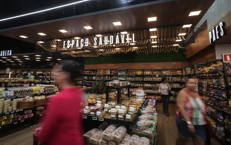Rede de supermercado famosa confirma encerramento de quase 500 lojas - Imagem