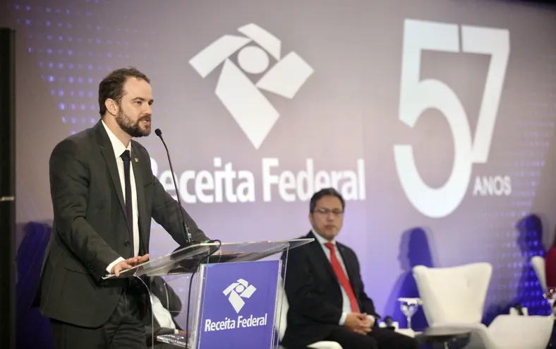 Haddad deve sair da Fazenda; cotado para vaga já age como ministro - Imagem