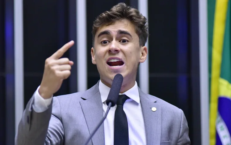 Eduardo Bolsonaro critica Nikolas Ferreira: “Versão caricata” - Imagem