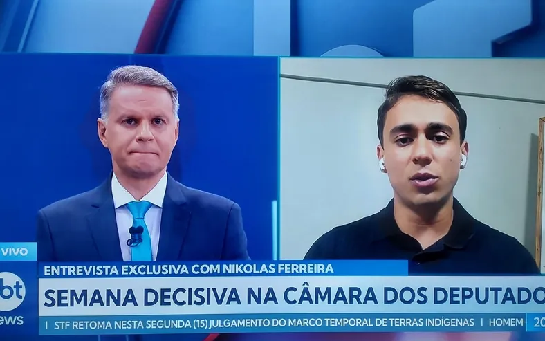 Nikolas toma invertida de apresentador na estreia do SBT News - Imagem